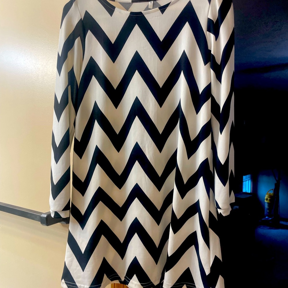 Womens Black and white blouse